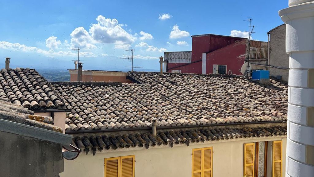 Property photo 3 of 37