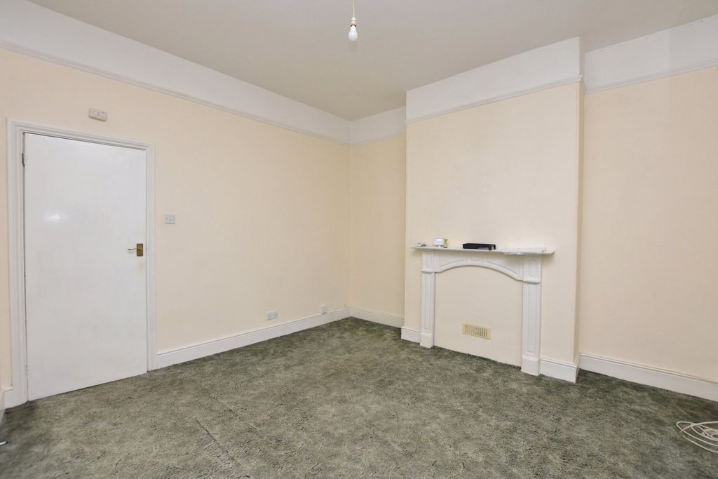 Property photo 3 of 9 Living Room