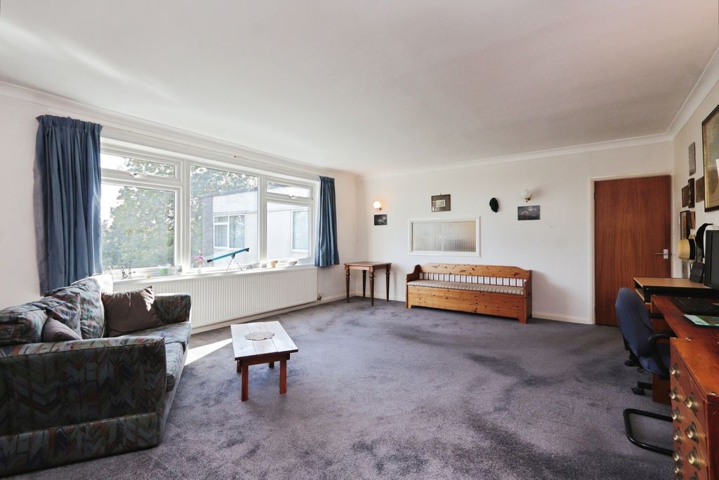 Property photo 3 of 16 Photo