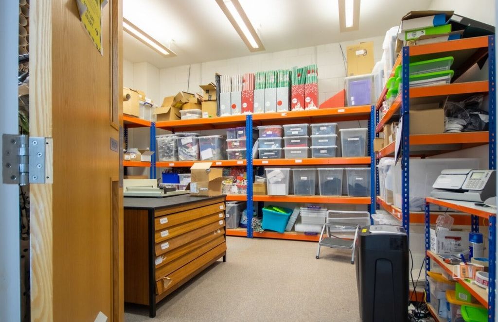 Property photo 1 of 5 Kingscote-G6-Storage-To-Let-Internal-1-1282x830.Jpg