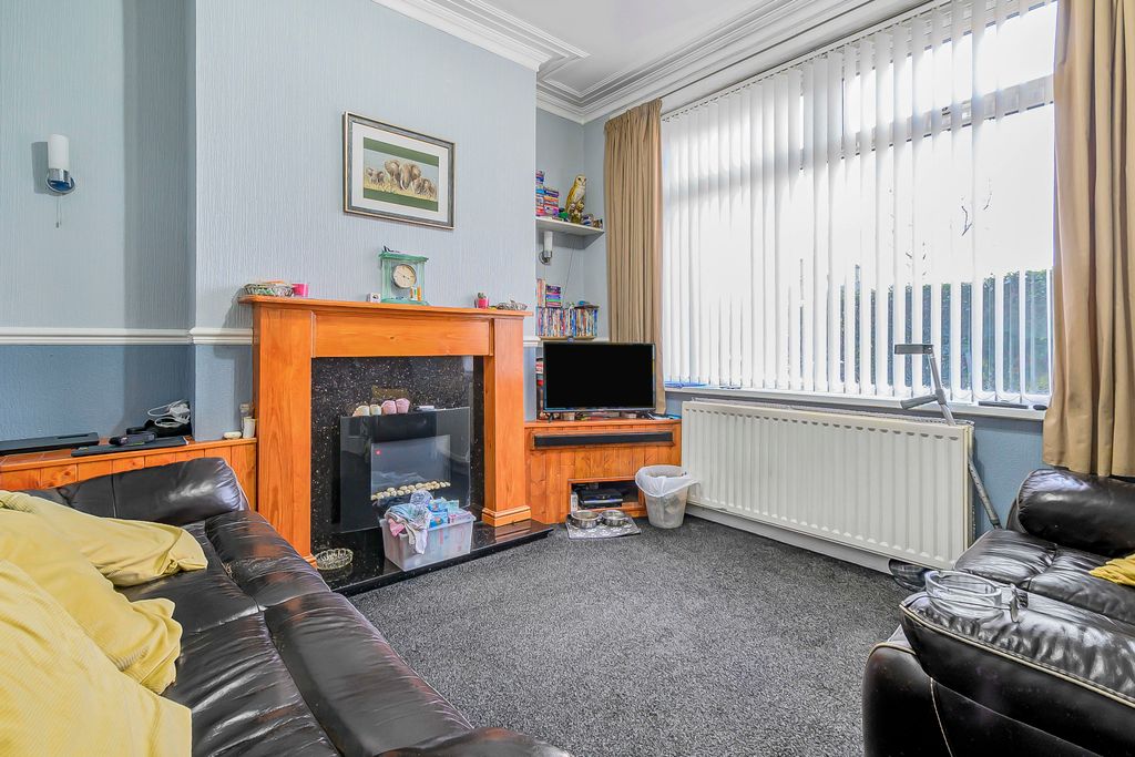 Property photo 2 of 22