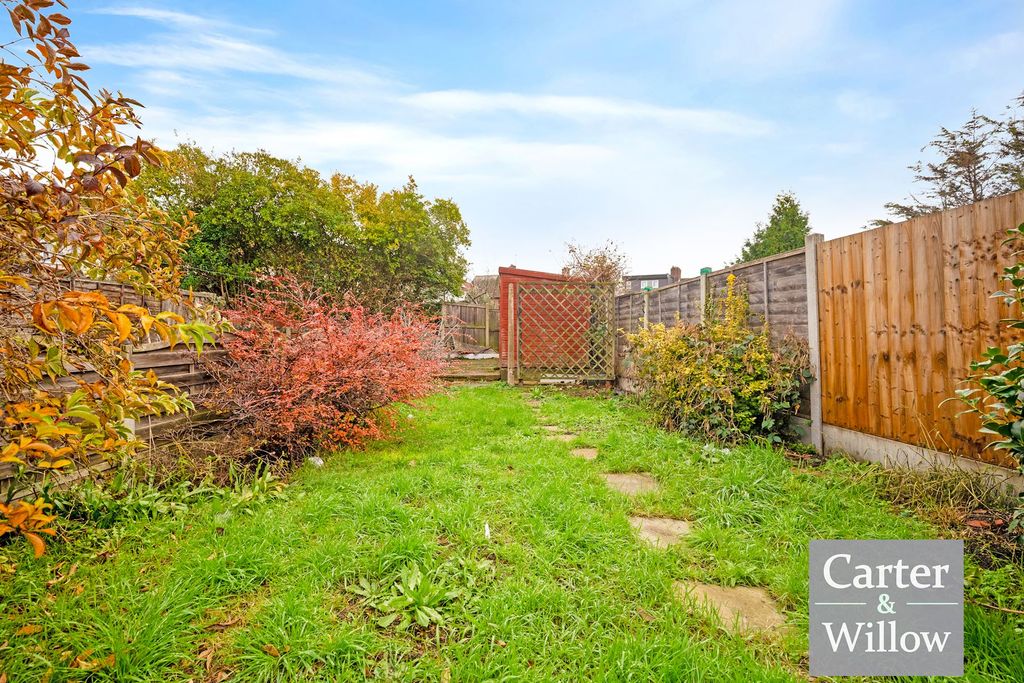 Property photo 3 of 12