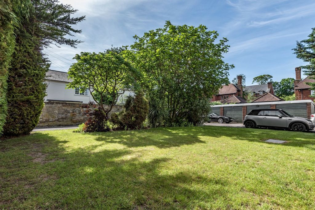 Property photo 2 of 9 Picture No. 11