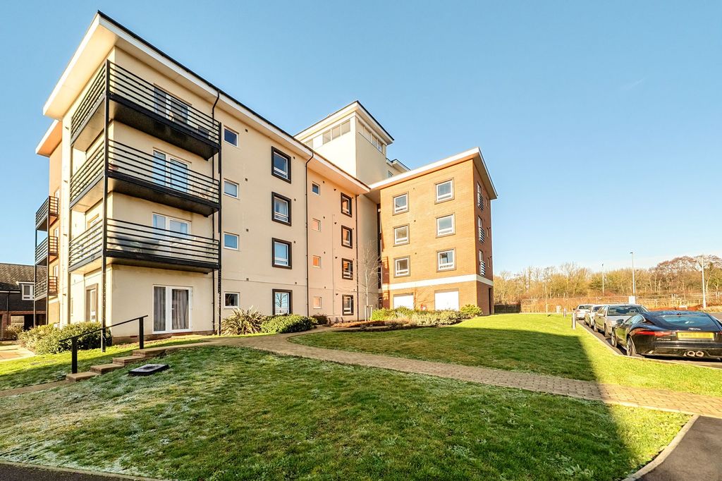 Property photo 1 of 12