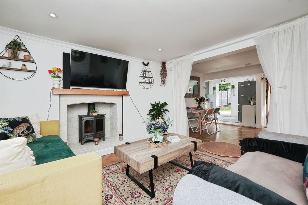 Property photo 2 of 17