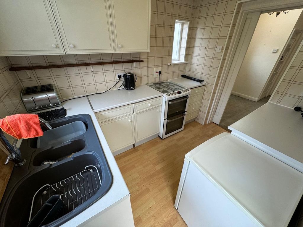 Property photo 2 of 15 Kitchen