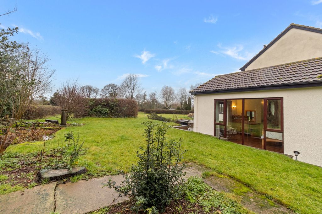 Property photo 3 of 30