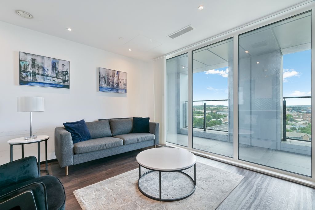 Property photo 3 of 11