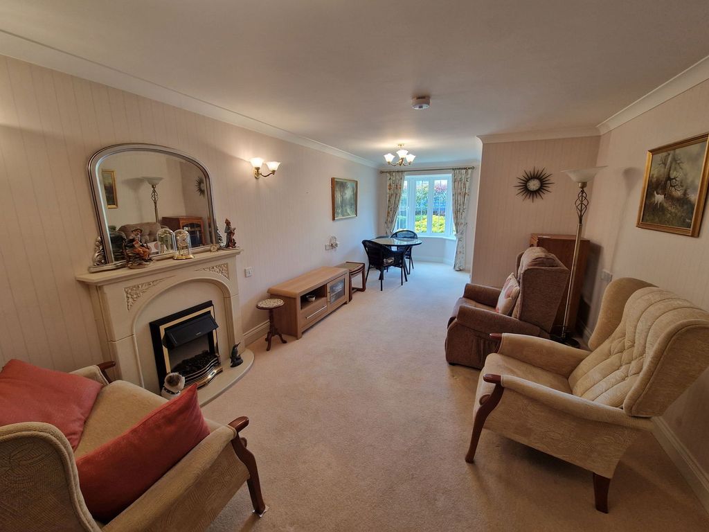 Property photo 2 of 13