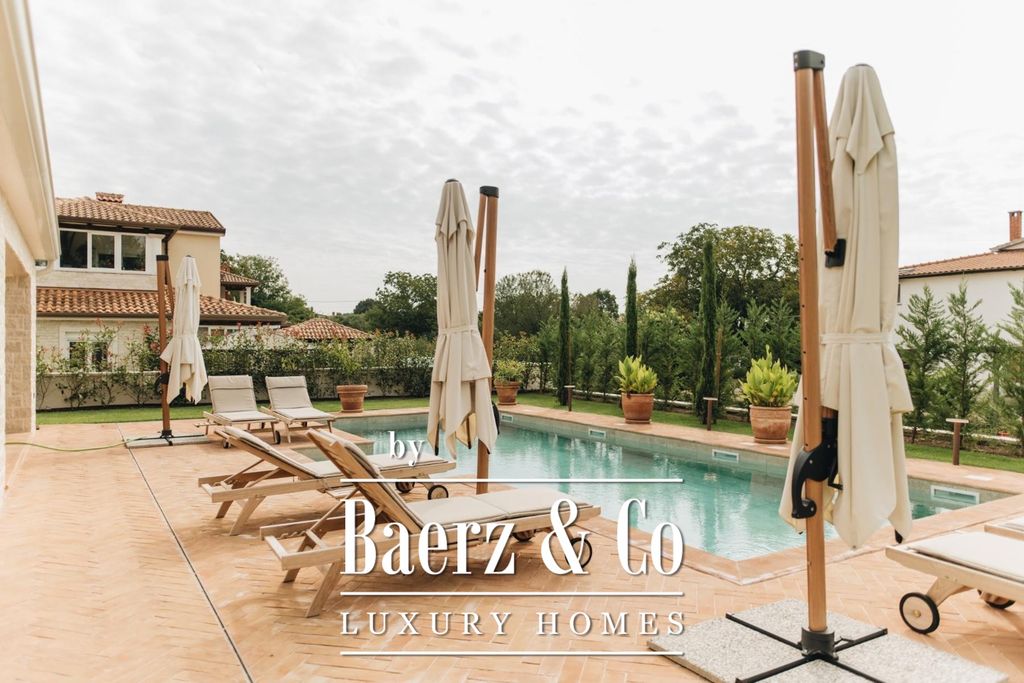 Property photo 3 of 35