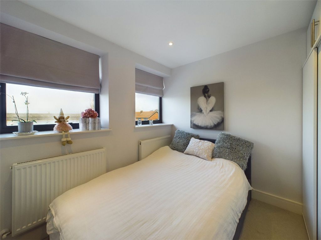 Property photo 2 of 8 Picture No. 04