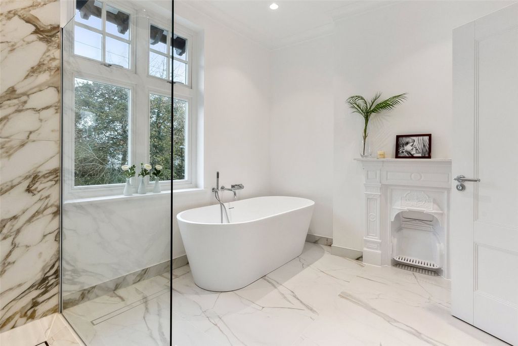 Additional image 14 of 4 bed semi-detached house for saleWindmill Road, Hampton Hill TW12