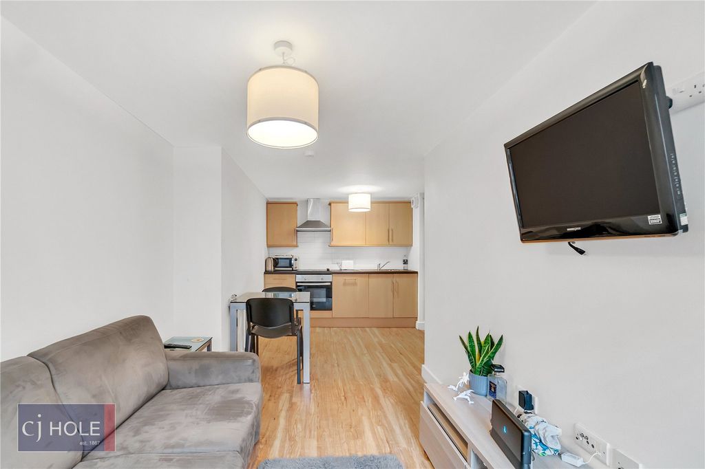 Property photo 2 of 12 Picture No. 09