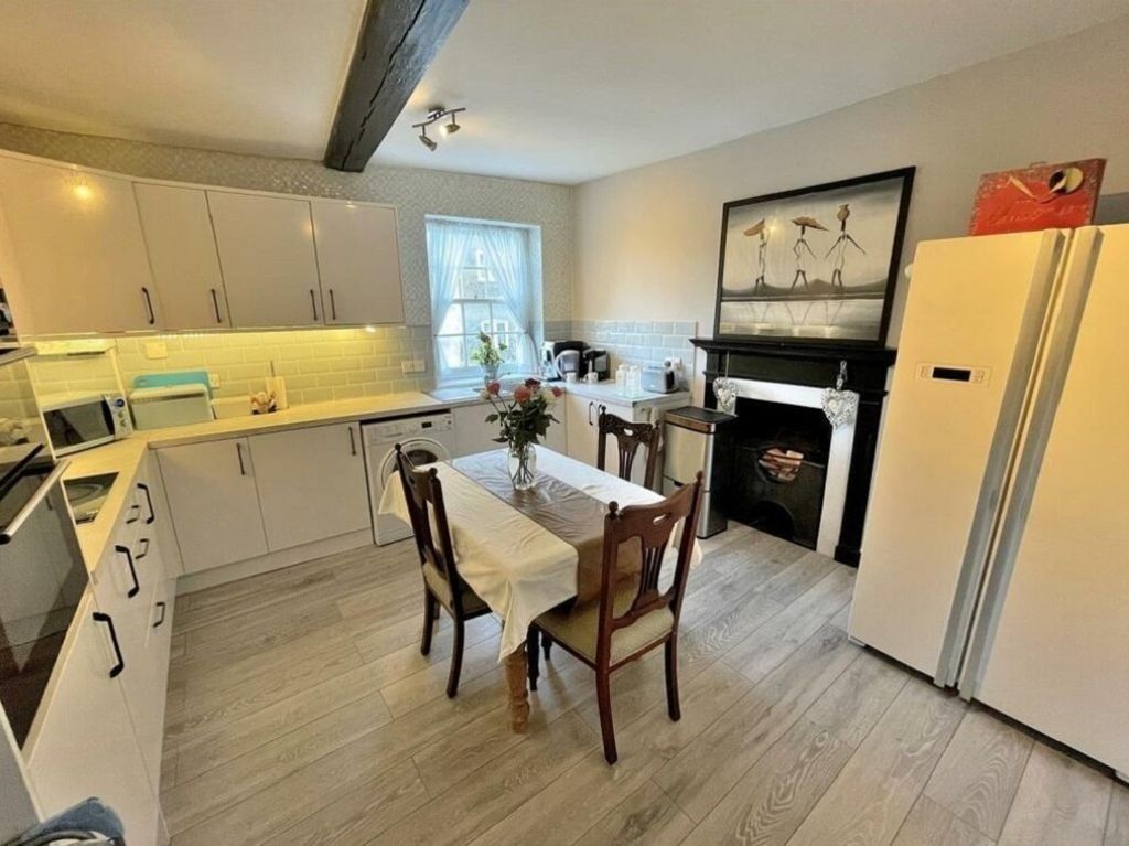 Property photo 3 of 30