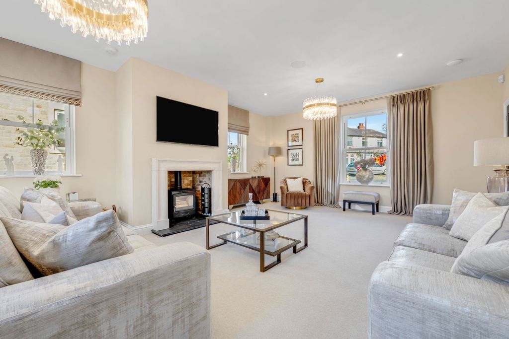 Property photo 3 of 21