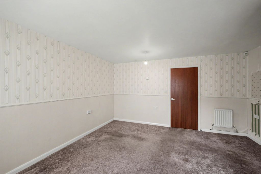 Property photo 3 of 15 5 Richmond Grove, North Shields, Tyne And Wear, Ne29 7Qz