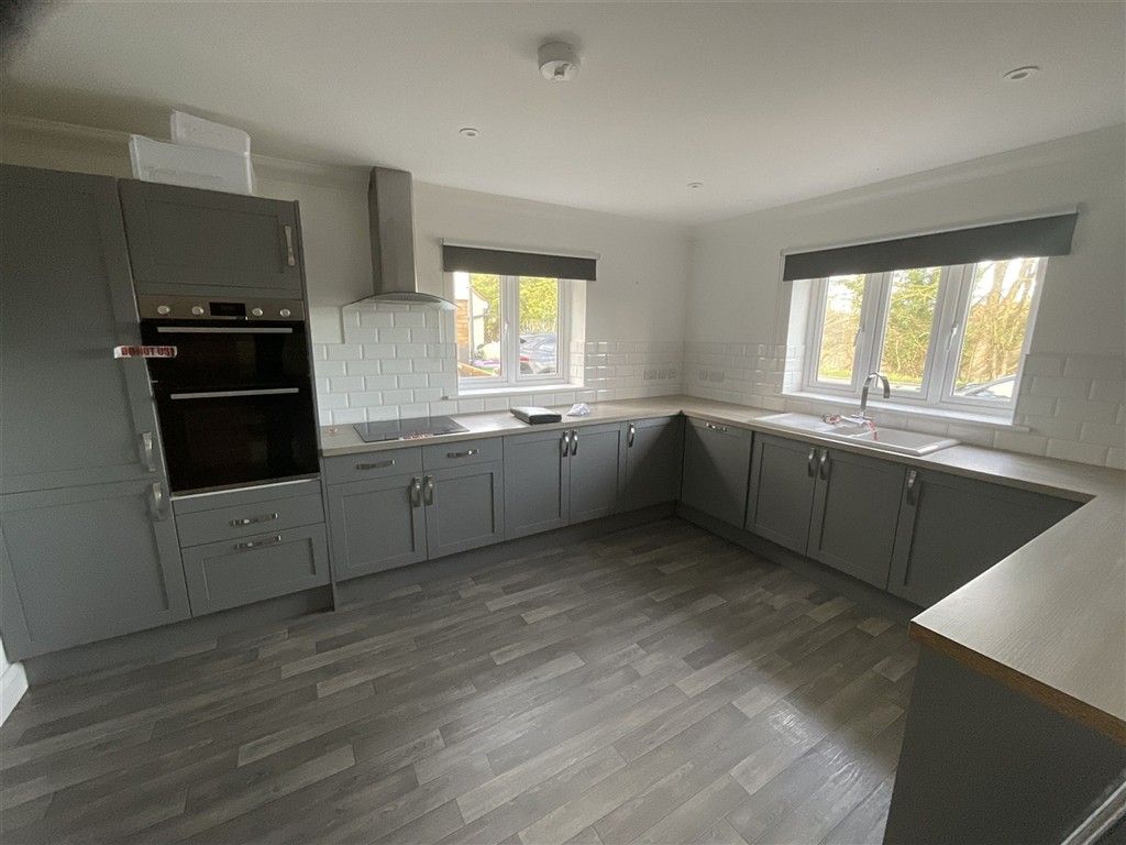 Property photo 1 of 13 Kitchen