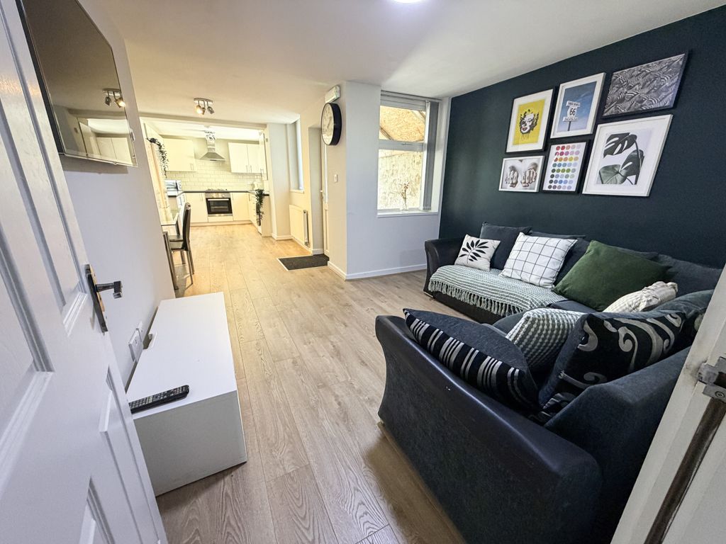 Property photo 1 of 10 1-Img_2912