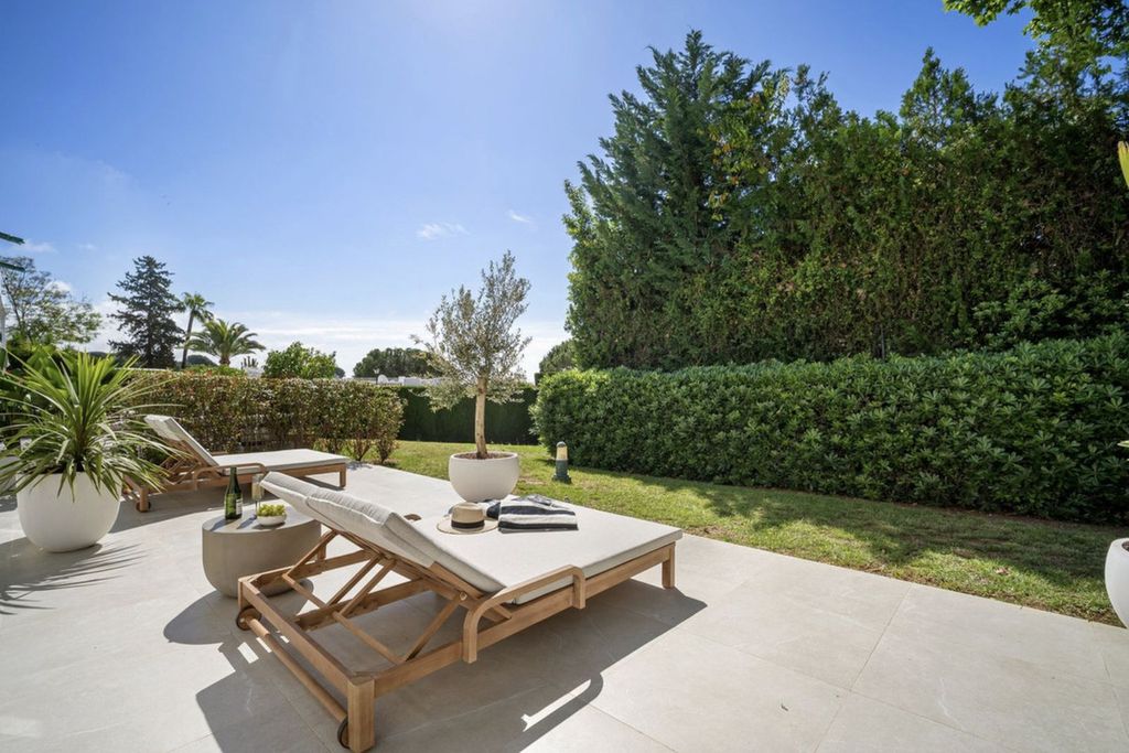 Property photo 2 of 23