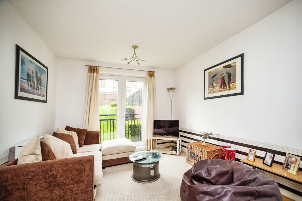 Property photo 3 of 15