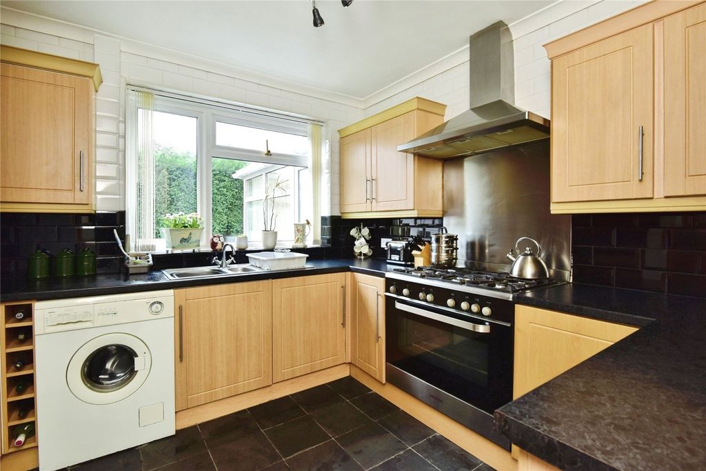 Property photo 3 of 16 Picture No. 30