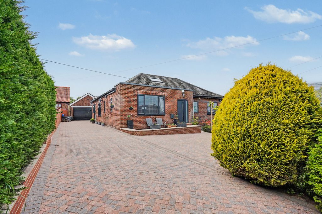 Property photo 1 of 29