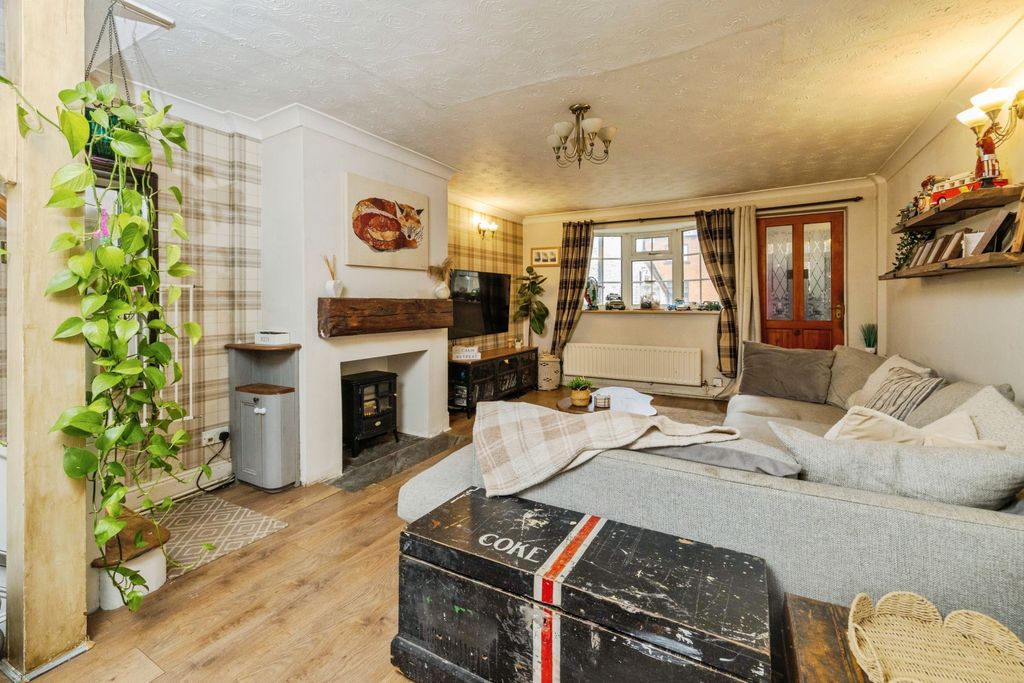 Property photo 3 of 15