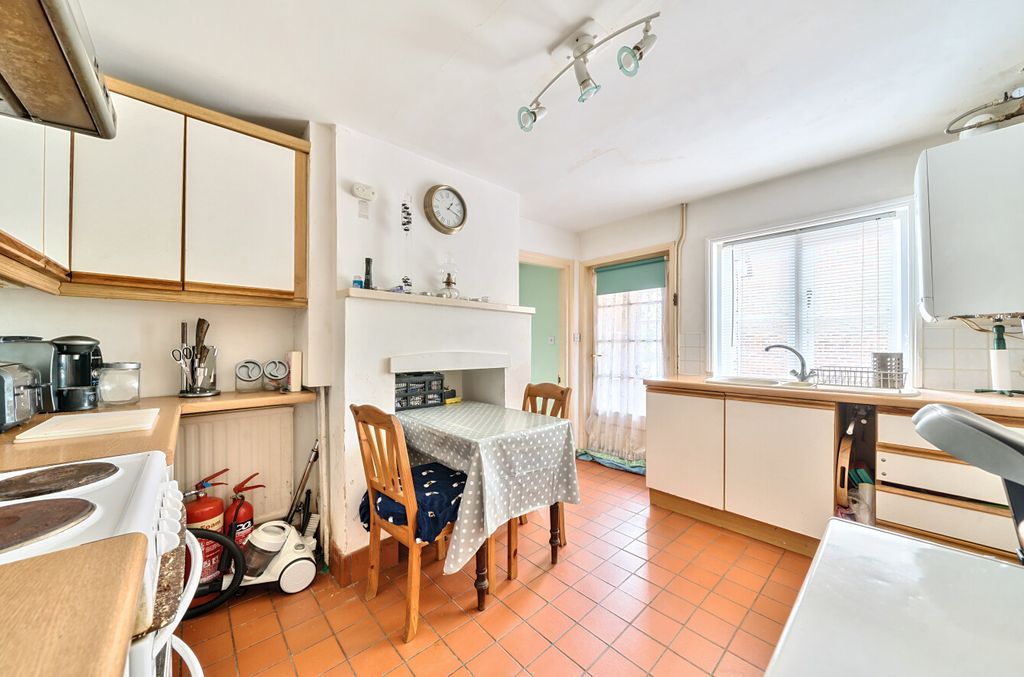 Property photo 2 of 18 1294219-10-682645...