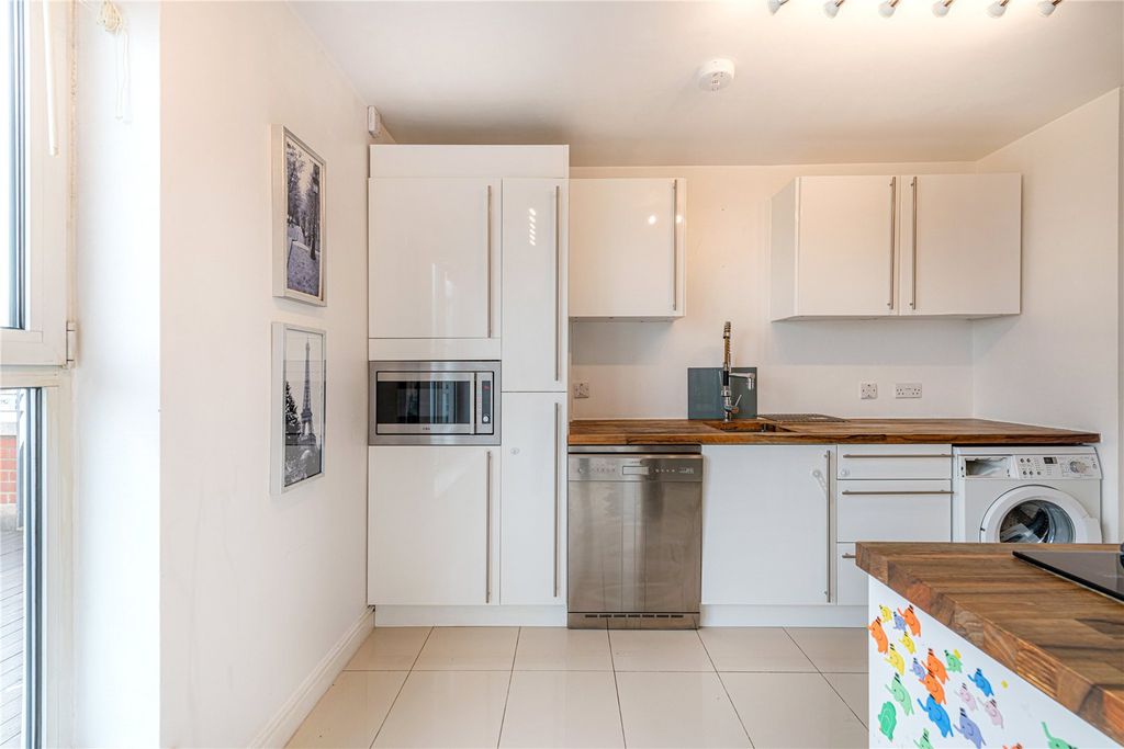 Property photo 3 of 15 Picture No. 03