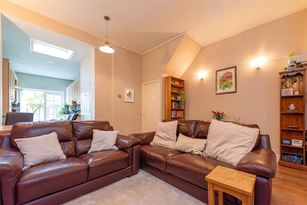Property photo 2 of 10 Picture No. 19