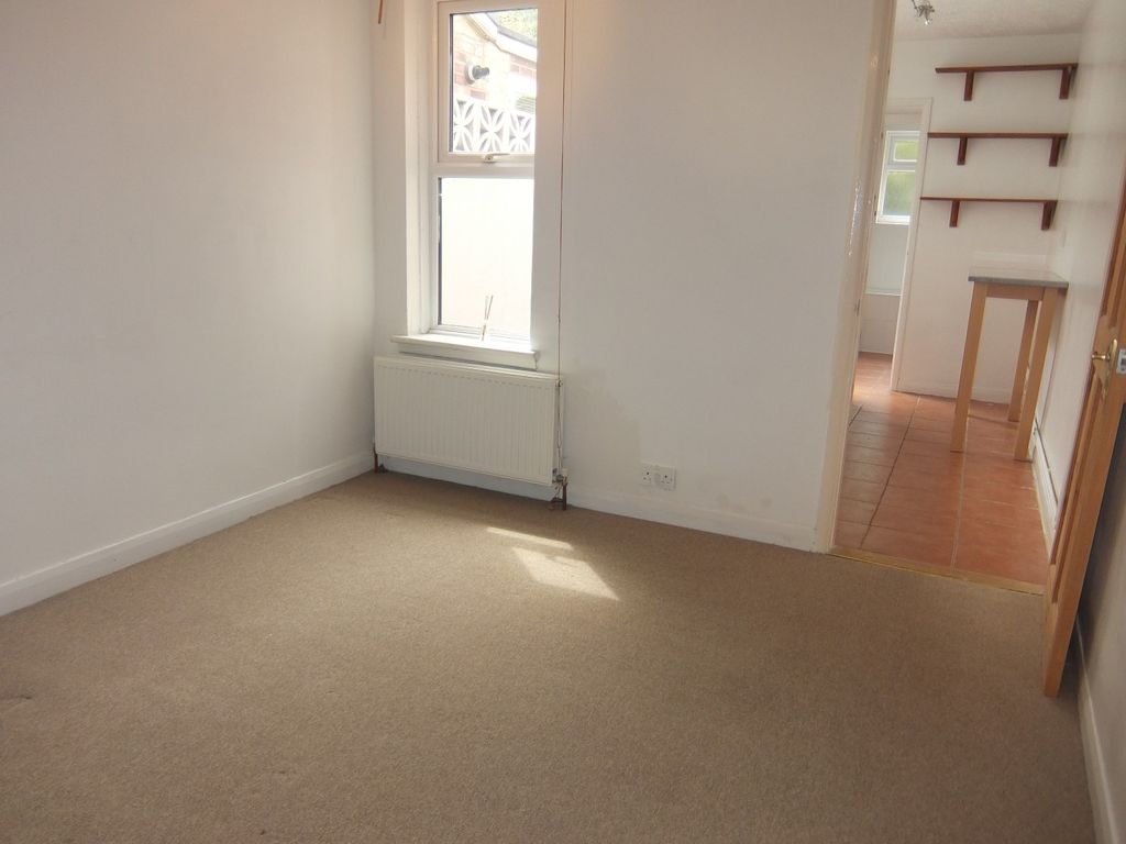 Property photo 3 of 8 Dining Room