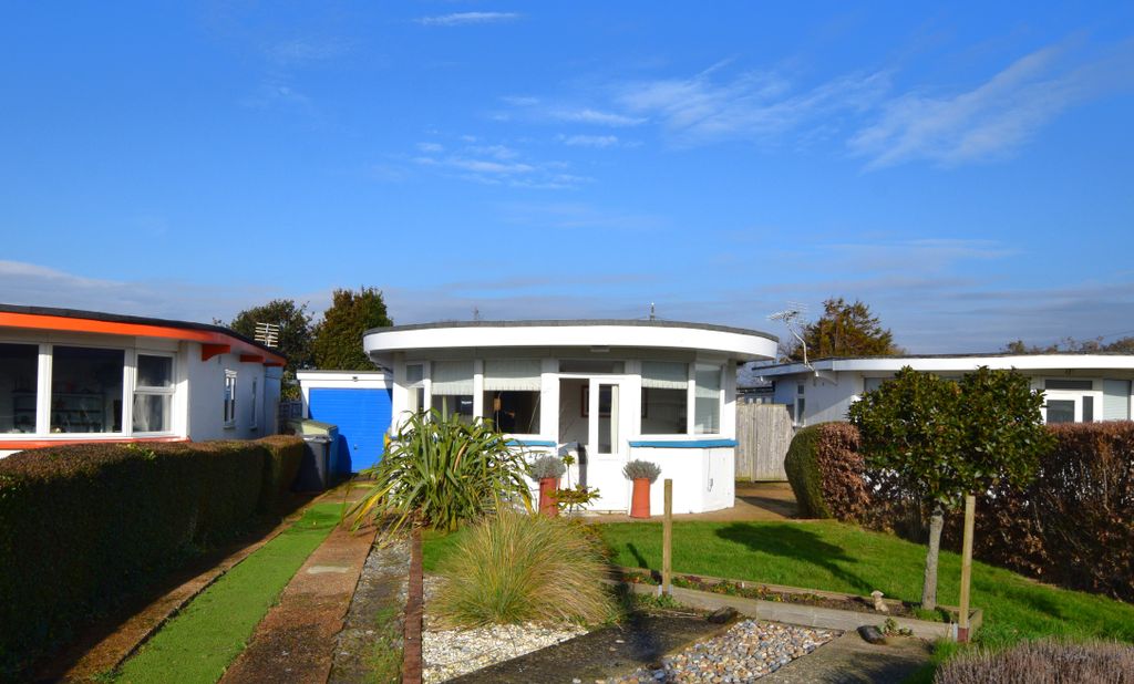 Property photo 1 of 11 Front