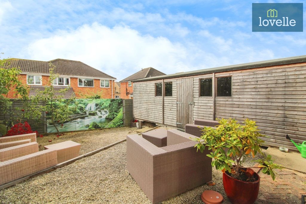 Property photo 3 of 10