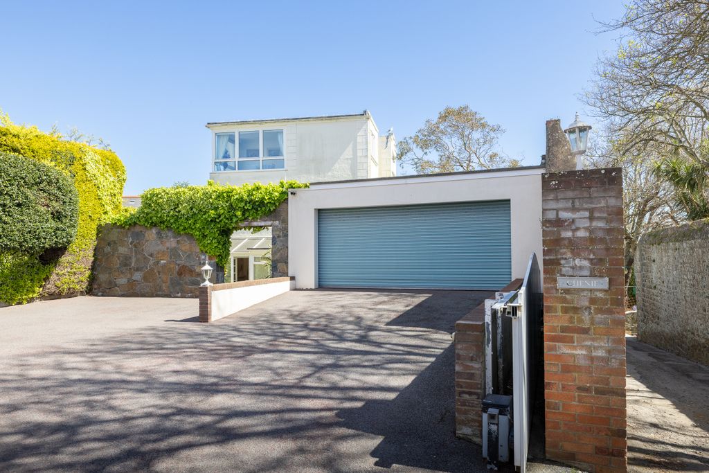 Additional image 4 of 4 bed detached house for saleClifton, St. Peter Port, Guernsey GY1