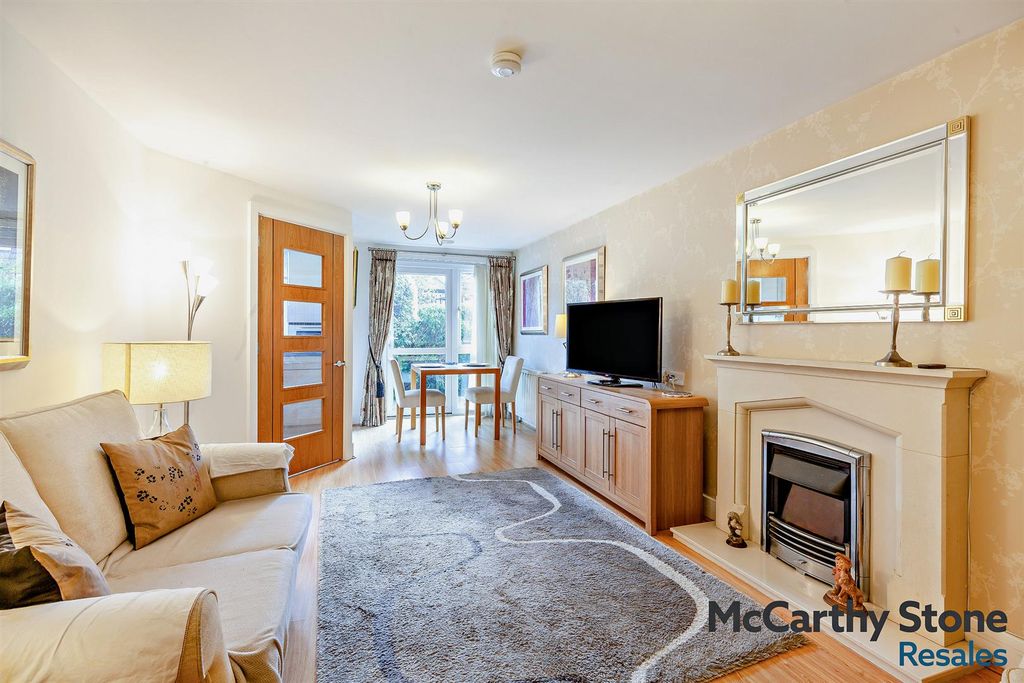 Property photo 1 of 16 8690609-Interior05-800.Jpg