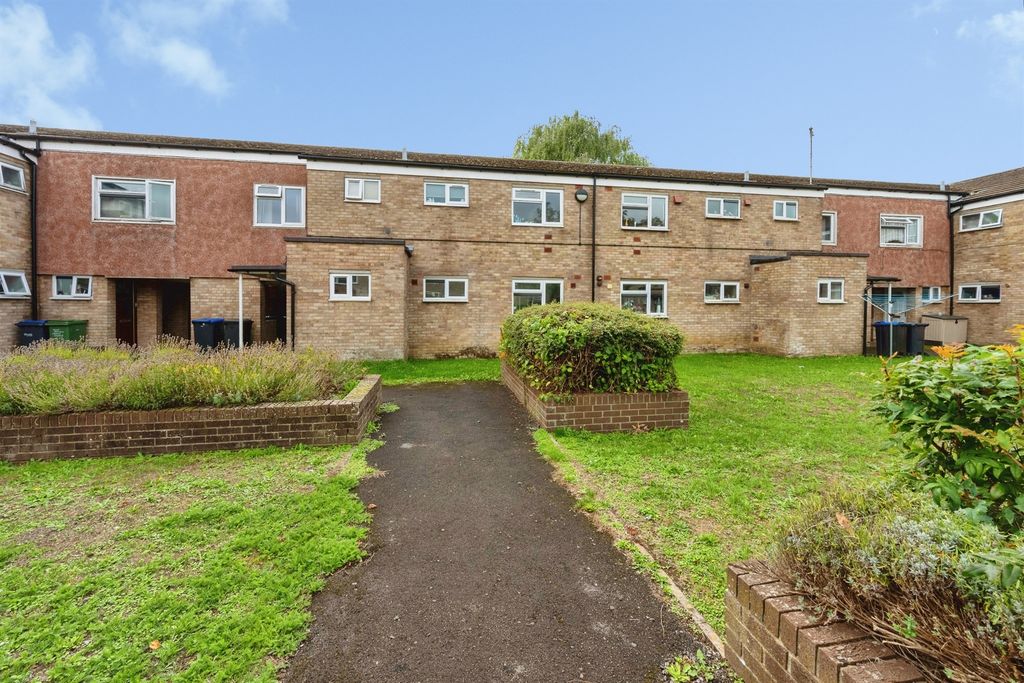 Property photo 2 of 12
