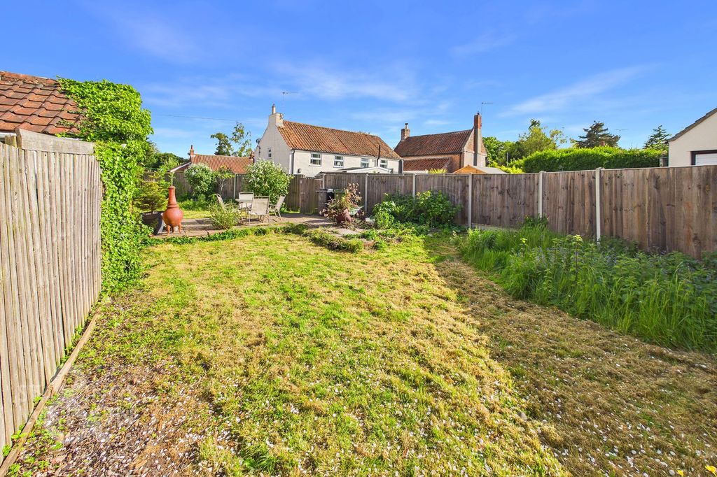 Property photo 2 of 25
