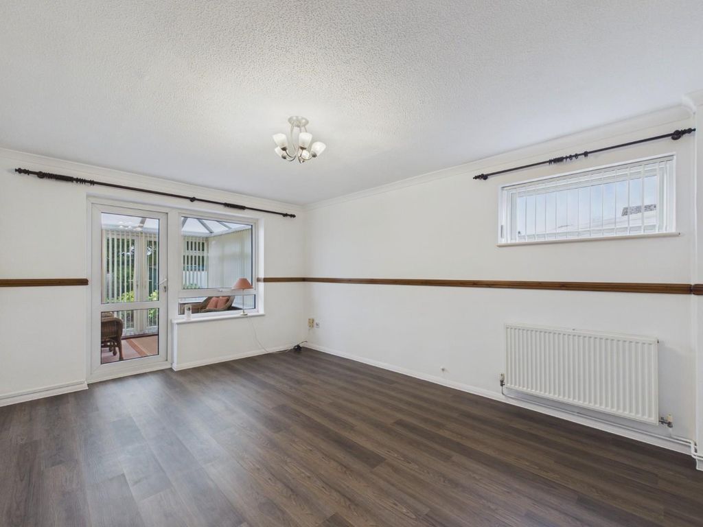 Property photo 3 of 16 Cam05010G0-Pr0183-Still008.Jpg