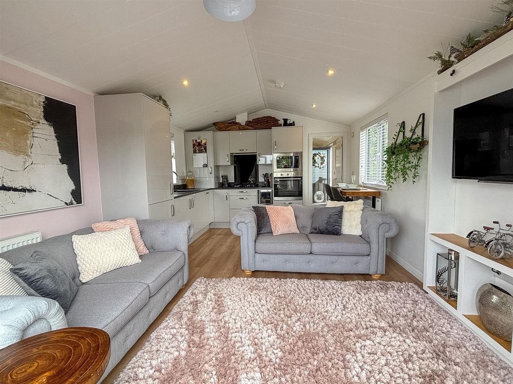 Property photo 2 of 13 Open Plan Living