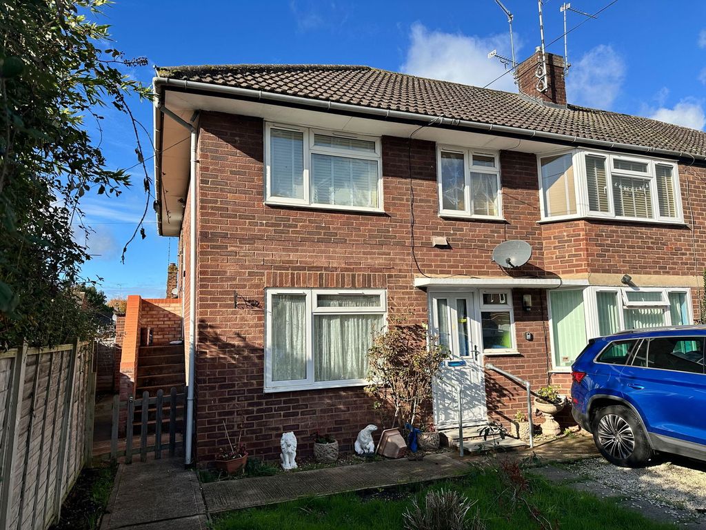 Property photo 1 of 12