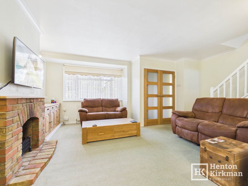Property photo 3 of 25