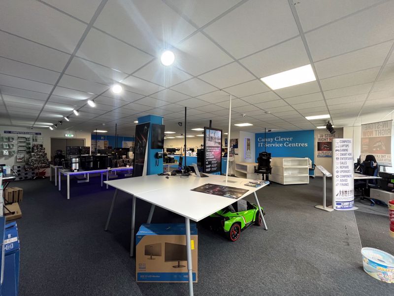 Property photo 3 of 9 Photo 6