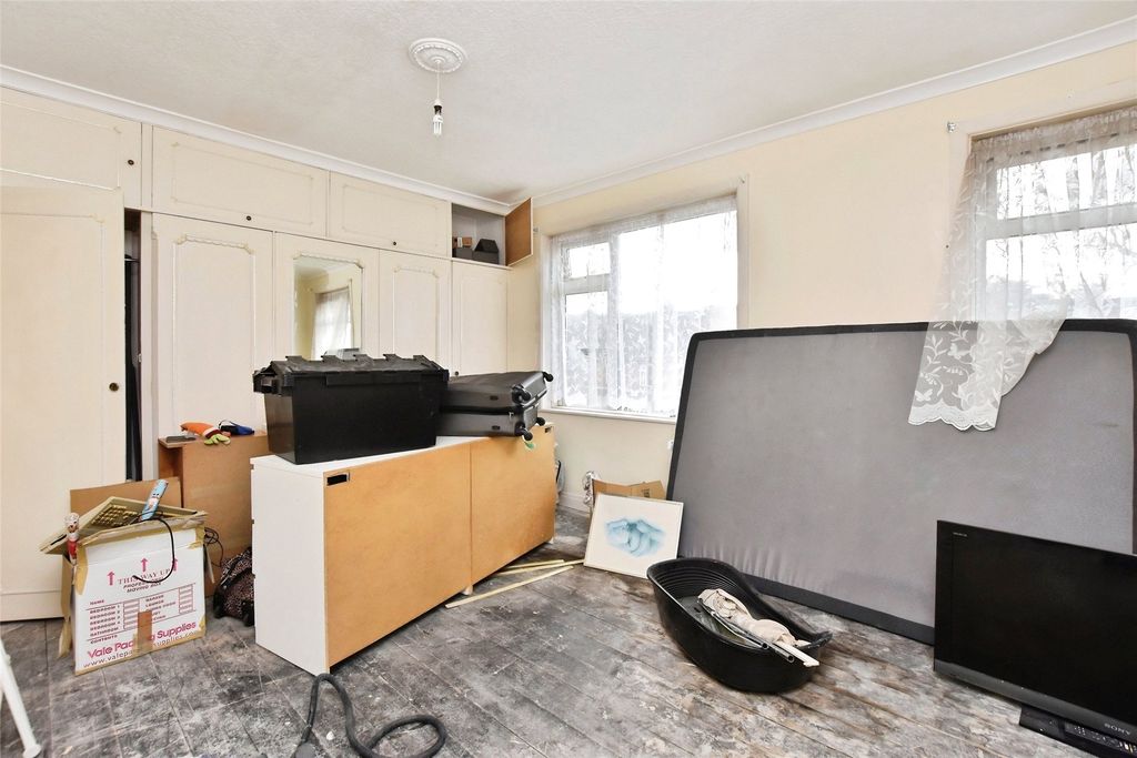 Property photo 3 of 15 Bedroom