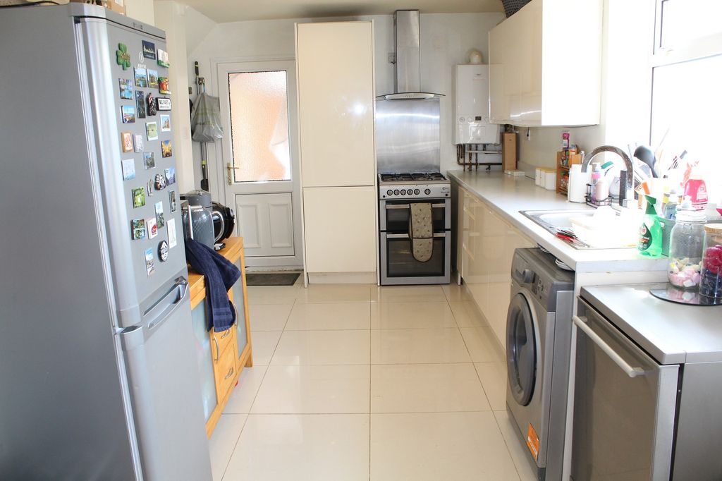 Property photo 2 of 7 Fitted Dining Kitchen