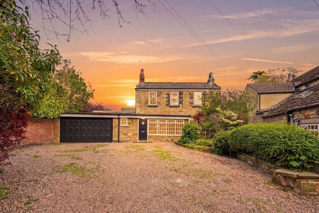 Property photo 1 of 33