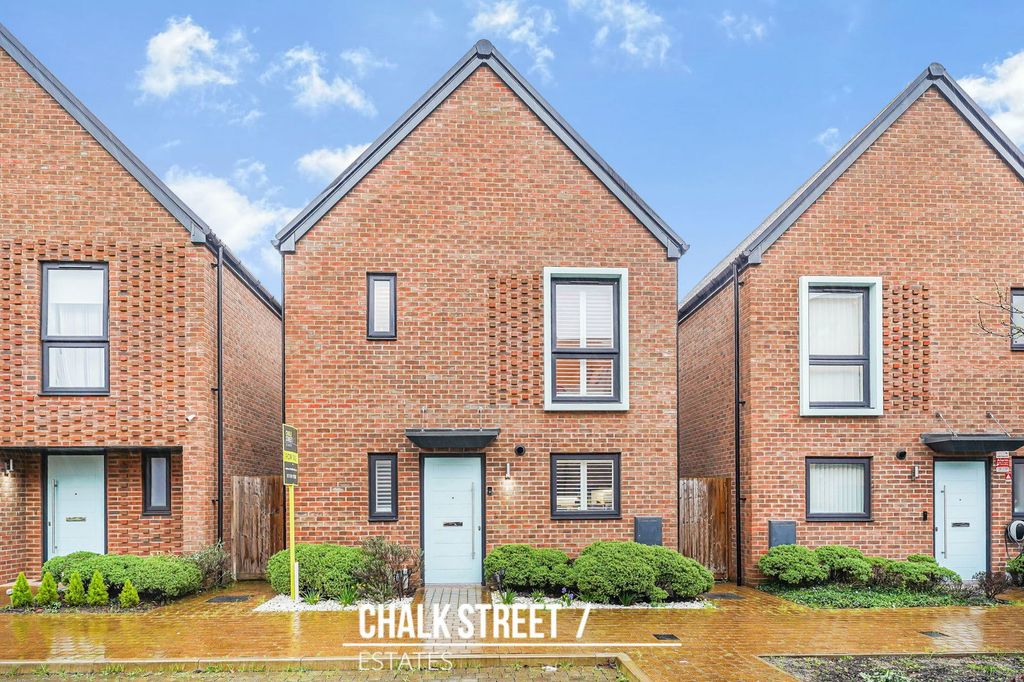 Property photo 1 of 21