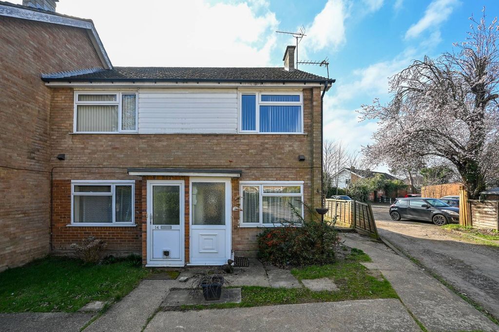 Property photo 2 of 9