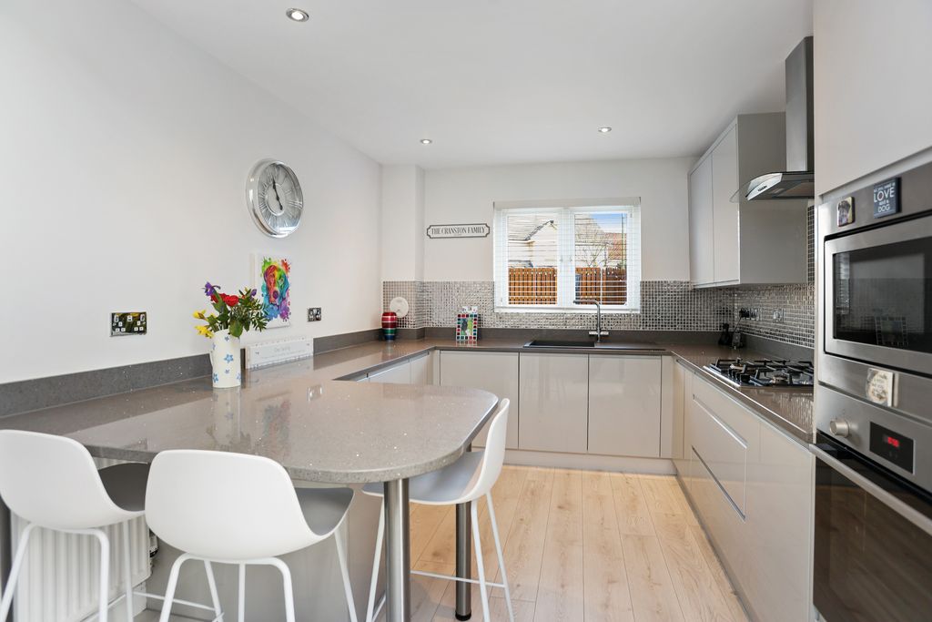 Property photo 2 of 24 Property Image 2