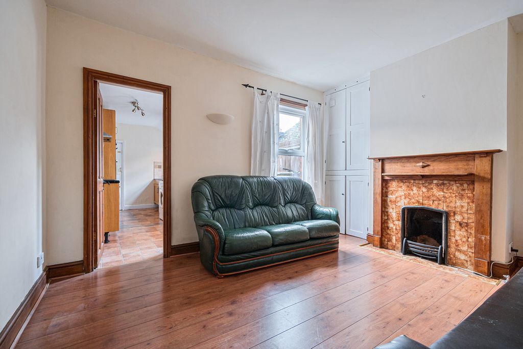 Property photo 3 of 24 1400415-27-696B61...