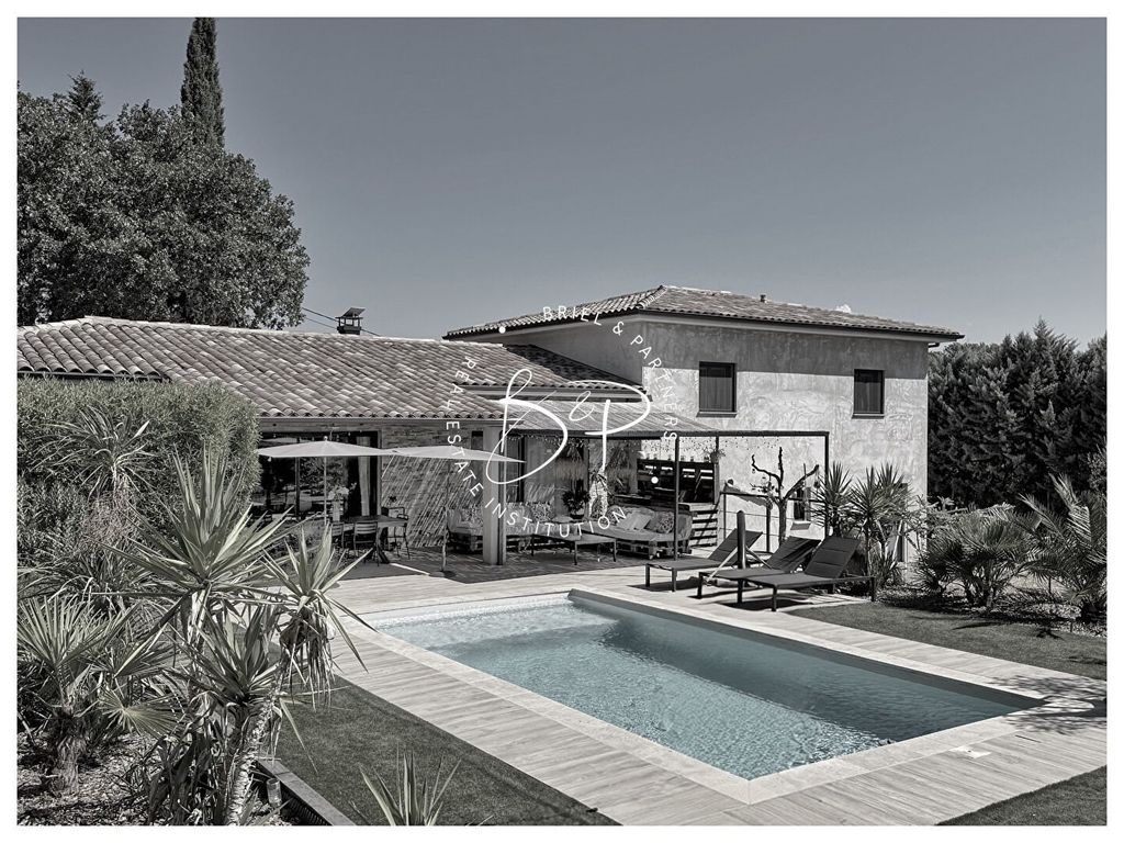 Property photo 1 of 18 Draguignan Contemporary House Of 154 m² With Pool, Flat Plot, Near Town Center